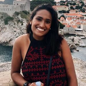 Meet your Posher, Nina